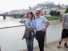 Gaby(Austria) und Christian(France) auf der Salzach. Im Hintergrund Festung Hohensalzburg